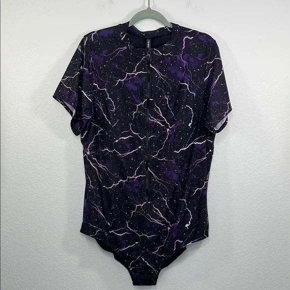 TORRID Black Lightning Streaks Rash Guard Swimsuit size 3X - Picture 2 of 9